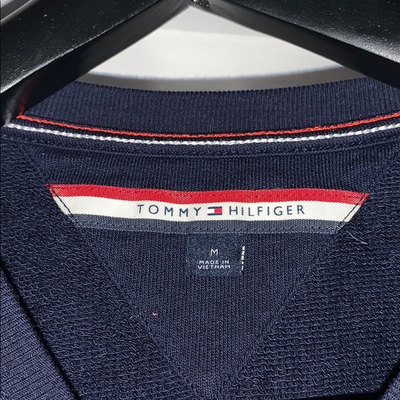 Tommy Hilfiger Women’s Crewneck - Picture 3 of 5